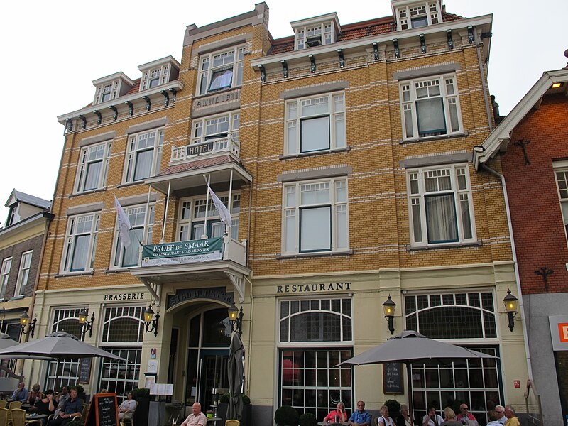 File:Hotel Münster - Voorhuis.jpg