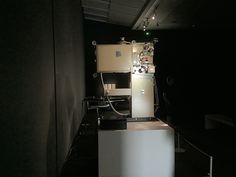 File:IMAX 15 70 mm Film Projector in Paris.jpg