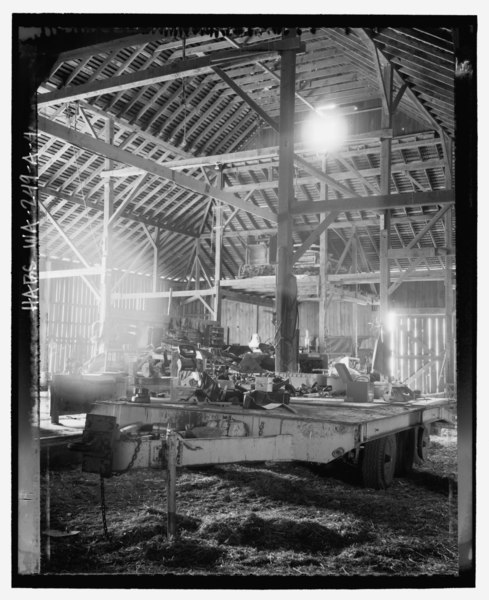 File:INTERIOR SHOWING POST AND BEAM CONSTRUCTION AND TRUSS CONFIGURATION LOOKING WEST. (The barnand-146;s plank floor was removed due to decay and rot. The barn now has a dirt floor.) - HABS WA-249-A-4.tif