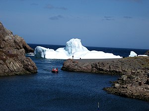 Tảng băng trôi - Vịnh Quidi Vidi - 28 tháng 4 năm 2012.jpg