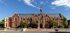 Ivey Hall, Lincoln University, Nuova Zelanda.jpg