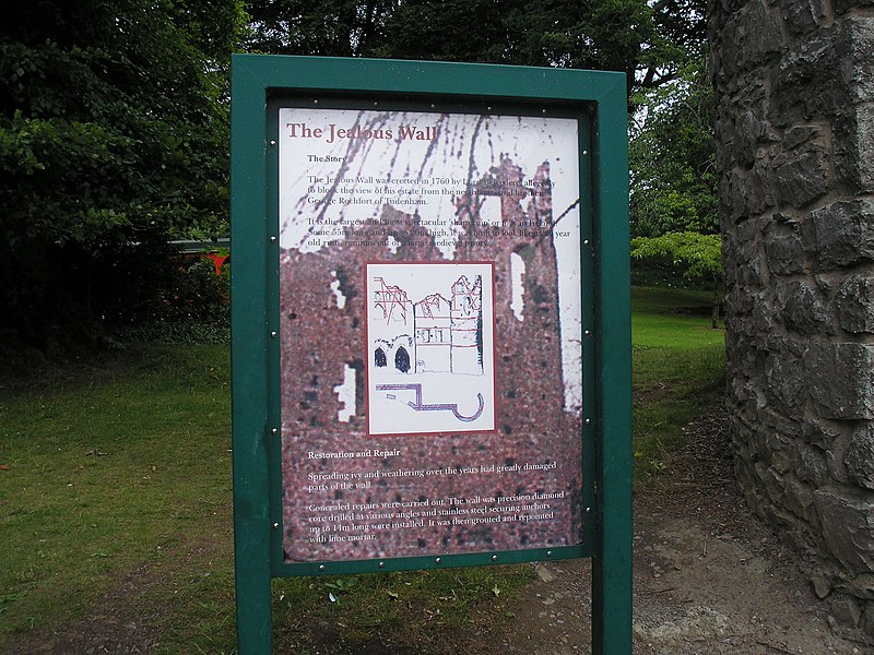 File:Jeaous Wall info board - panoramio.jpg