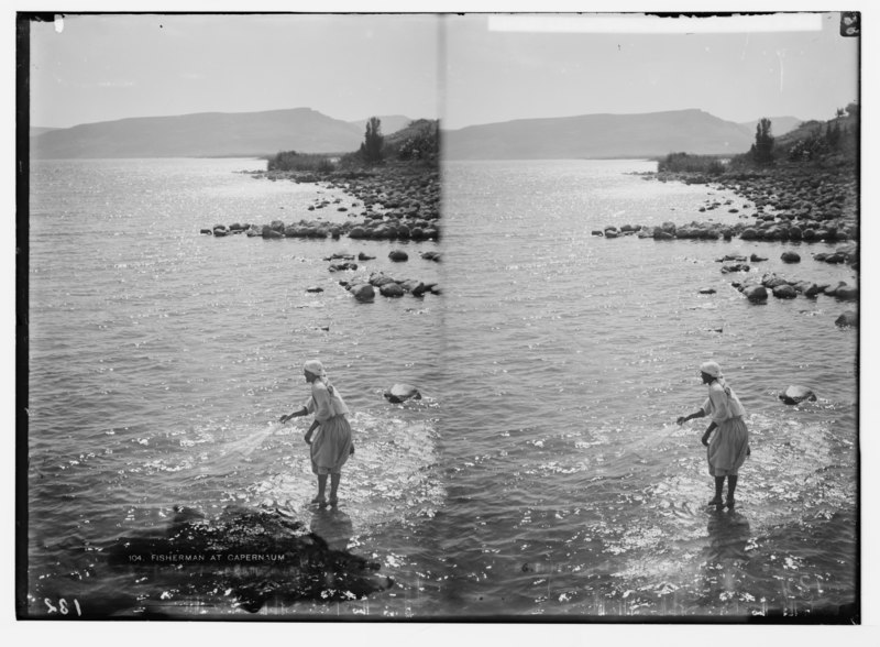 File:Jerusalem to Galilee via Samaria. Lake of Galilee. Fisherman casting a net. (Tel-Hum. So-called Capernaum) LOC matpc.05938.tif