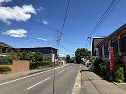 桜洲小前交差点から桜島赤生原町を望む