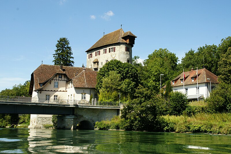 File:Kaiserstuhl-schloss-roetteln.JPG