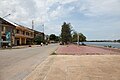 English: Riverside street in Kampot, Cambodia