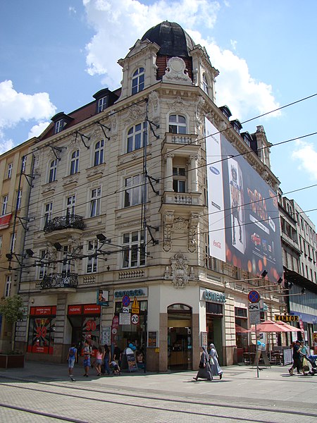 File:Katowice, kamienica, pl. Szewczyka 1.JPG