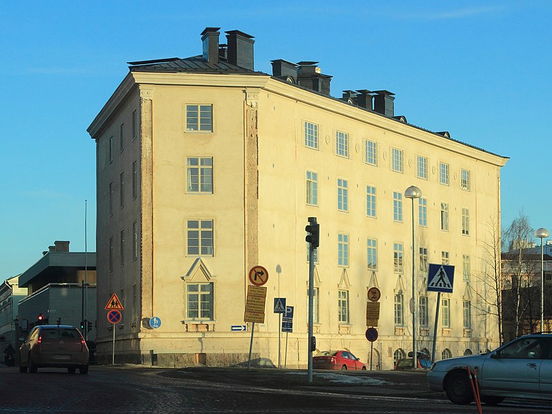 File:Kolmiotalo Oulu 20150314 02.jpg