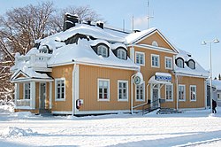 Kontiomäen asemarakennus talvella 2005–2006