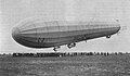 In Deutschland wurde damals viel erfunden und entwickelt. Hier sieht man ein Luftschiff der Firma Zeppelin.