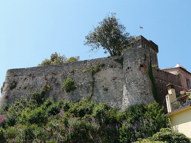 File:Lerici-castello san terenzo-complesso2.jpg