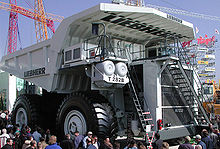 A large 400-short-ton (360-long-ton) Liebherr T 282B "ultra class" haul truck Liebherr t282 1.jpg