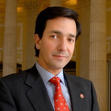 File:Luis Fortuño congressional portrait.jpg