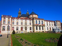 Abbaye Saint-Remi, devenue Hôtel de ville.