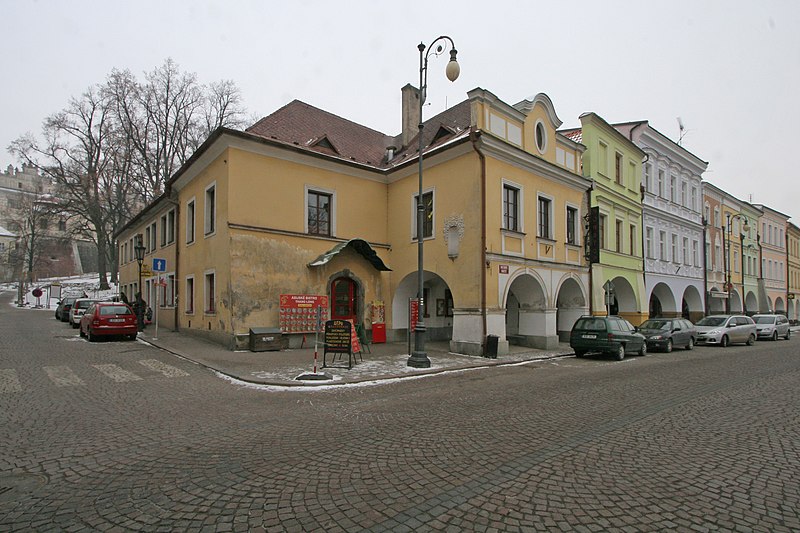 File:Měšťanský dům (Litomyšl), Smetanovo nám. 139.JPG