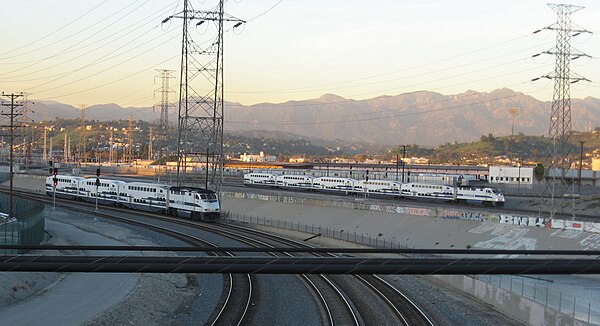 Metrolink trains approaching and leaving Union Station during the evening rush hour (2008)