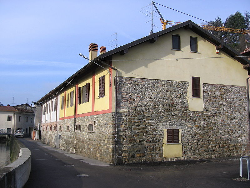 File:Montello casa d'epoca.jpg