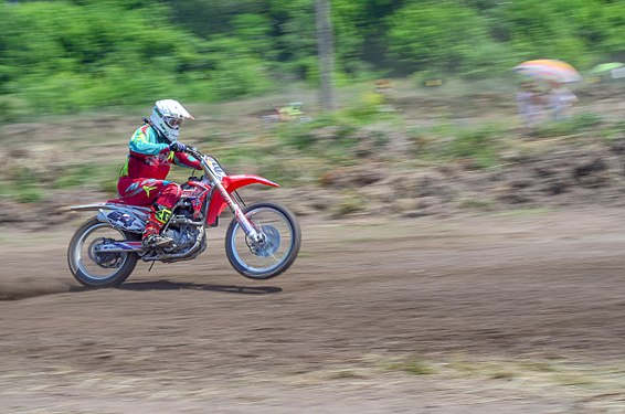 Motocross, Chernihiv Прыжок.jpg