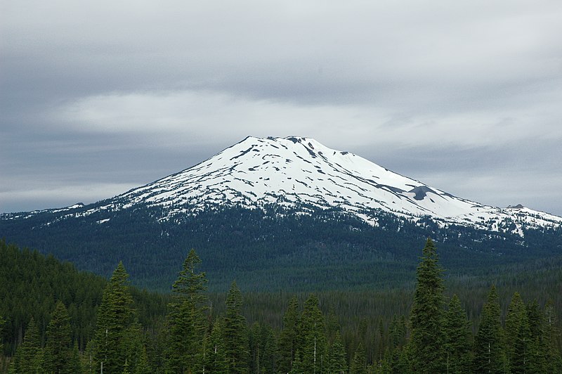 File:Mount Bachelor closeup.jpg