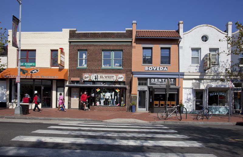 File:Mt. Pleasant neighborhood, located on Mt. Pleasant St. near intersection with Kilbourne Pl., NW, Washington, D.C LCCN2010641431.tif