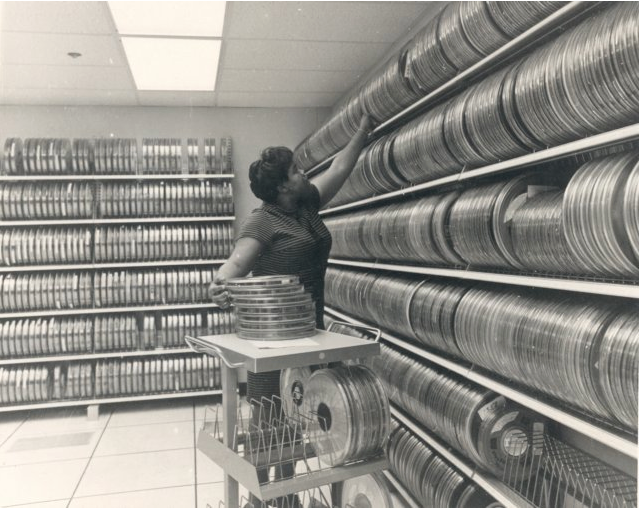 File:NDOC magnetic tape library.tiff