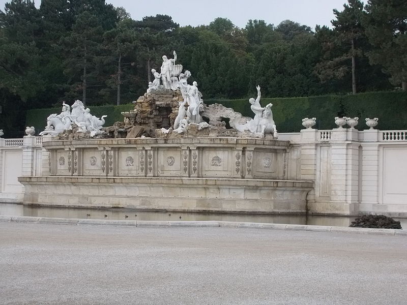 File:Neptune Fountain on a rainy day.JPG