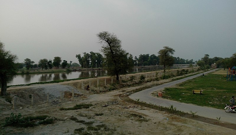 File:Okara Public Park, Okara - panoramio (4).jpg