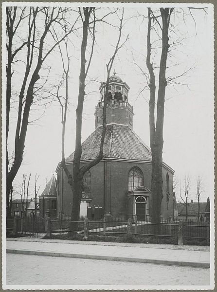 File:Overzicht hervormde kerk - Sint Annaparochie - 20319475 - RCE.jpg