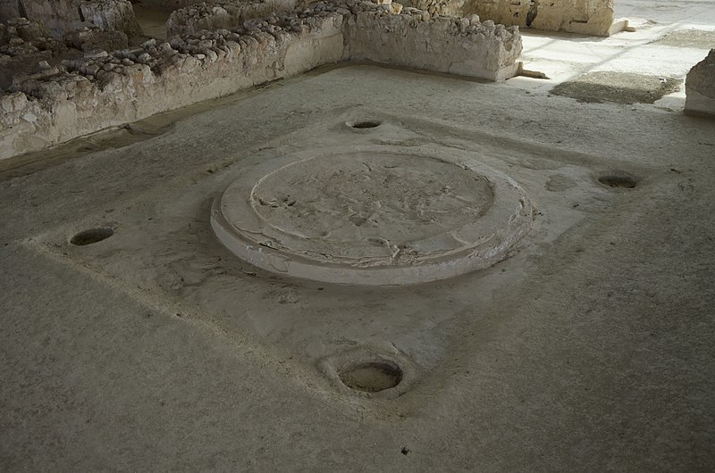 File:Palace of Nestor throne base (1).jpg