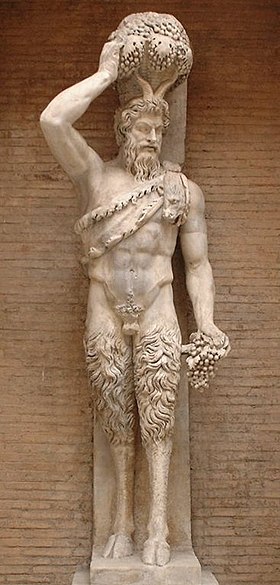 Haut-relief du dieu Pan (probablement un télamon), connu sous le nom de satyre della Valle, découvert près du théâtre de Pompée, sur le Champ de Mars à Rome, probablement de la fin de l'époque hellénistique.
