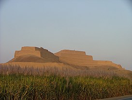 Paramonga Fortress & Observatory, Peru.jpg