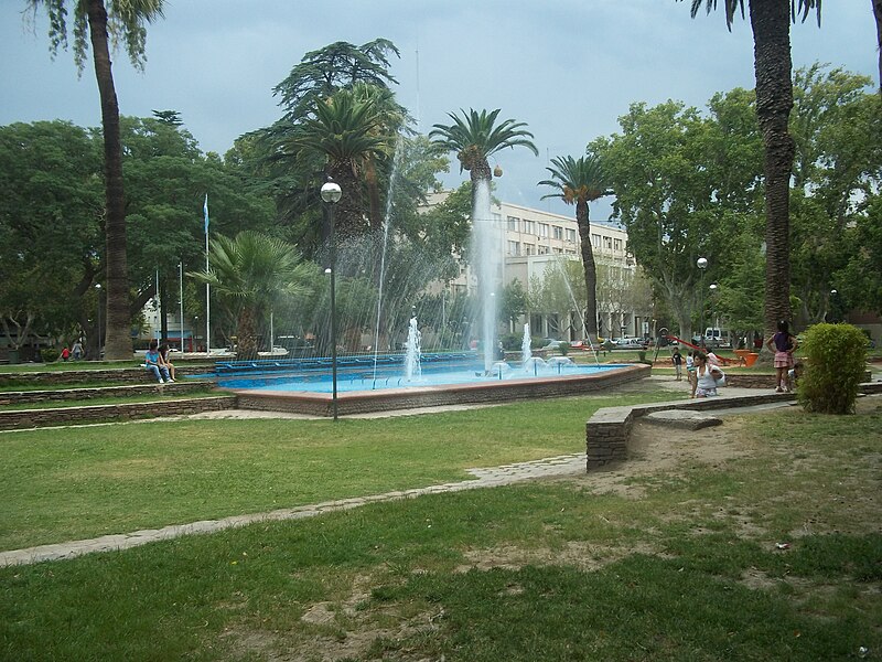 File:Plaza Aberastain, Ciudad de San Juan.jpg