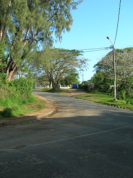 File:Port Vila city centre (7988838309).jpg