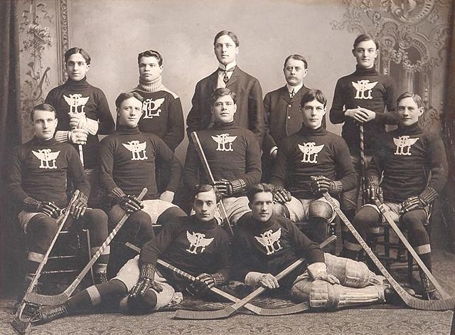 Portage Lake Hockey Club in 1904, one of the first professional hockey clubs.