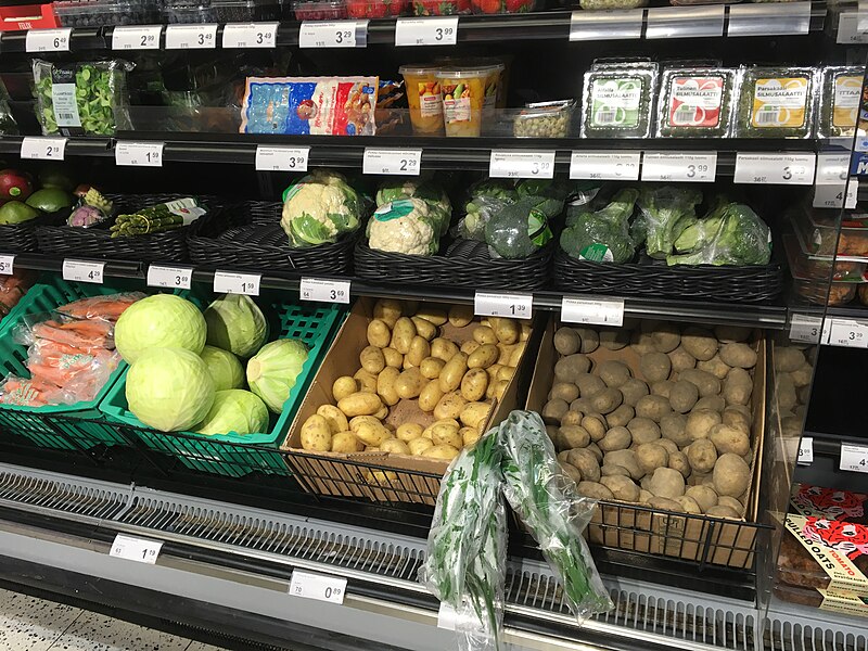 File:Potatoes and cabbages (43640858421).jpg