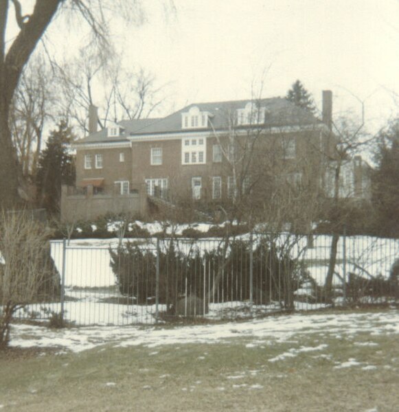 File:President's Mansion, WSU, 1970s (7422364966).jpg