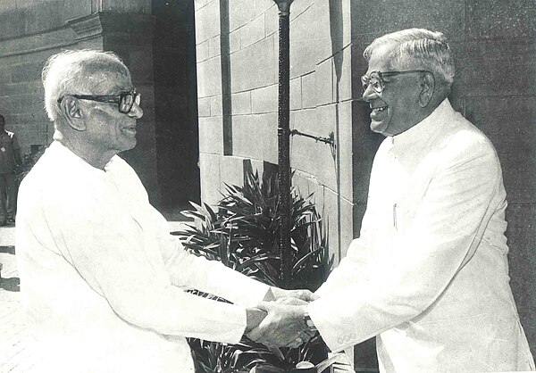 President R. Venkataraman with Neelam Sanjiva Reddy at the Rashtrapati Bhavan.