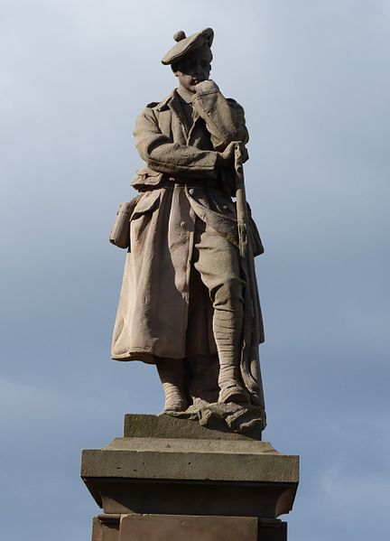 War Memorial statue by Birnie Rhind (1921)