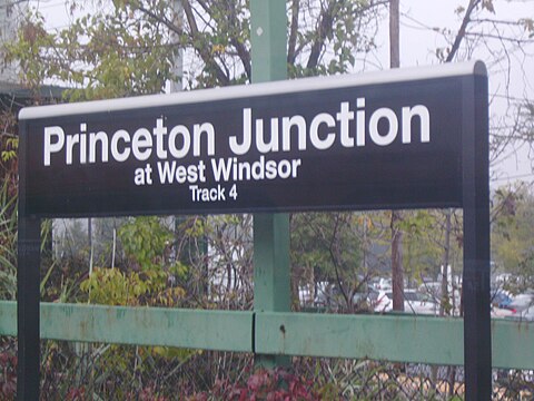 The hub of the BRT system would be the NJT/Amtrak station at Princeton Junction