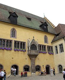 1360s windows, Old Town Hall (Rathaus), Regensburg (built 1245 onwards) Rathausplatz 4 Altes Rathaus Regensburg-1.jpg