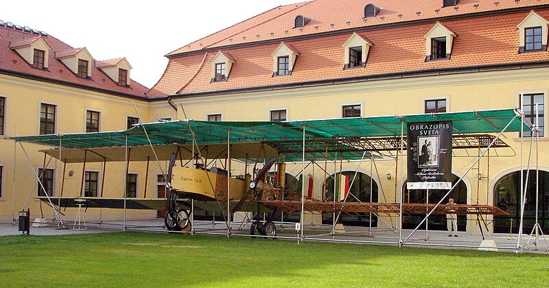 File:Replica of Caproni Ca-33.jpg