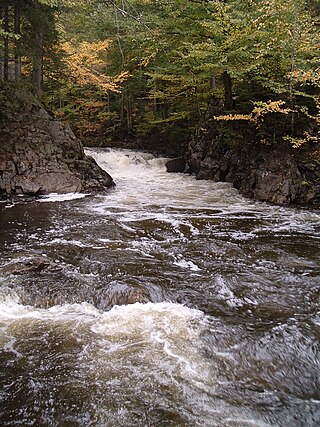 <span class="mw-page-title-main">Jaune River (Saint-Charles River tributary)</span> River in Capitale-Nationale (Québec, Canada)