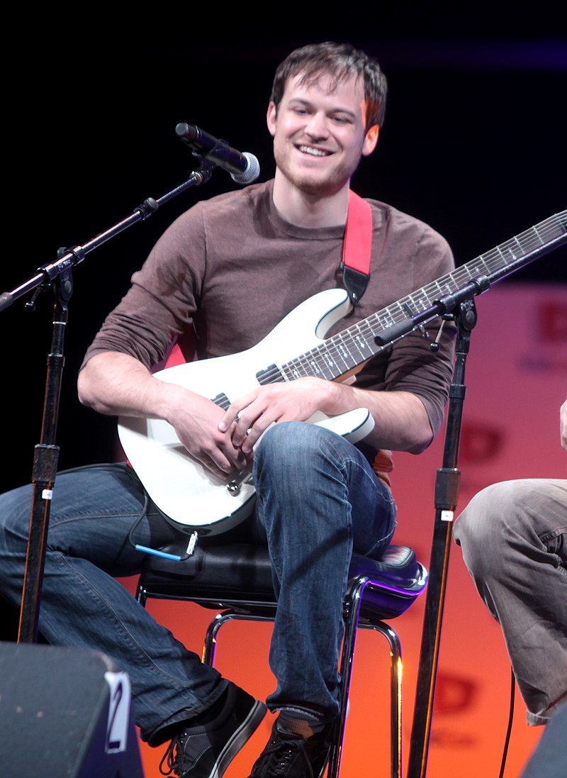 Rob Scallon - Wikipedia