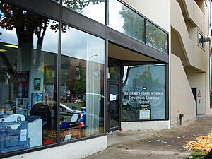 The Downtown Learning Center Roberts High School downtown - Salem, Oregon.JPG