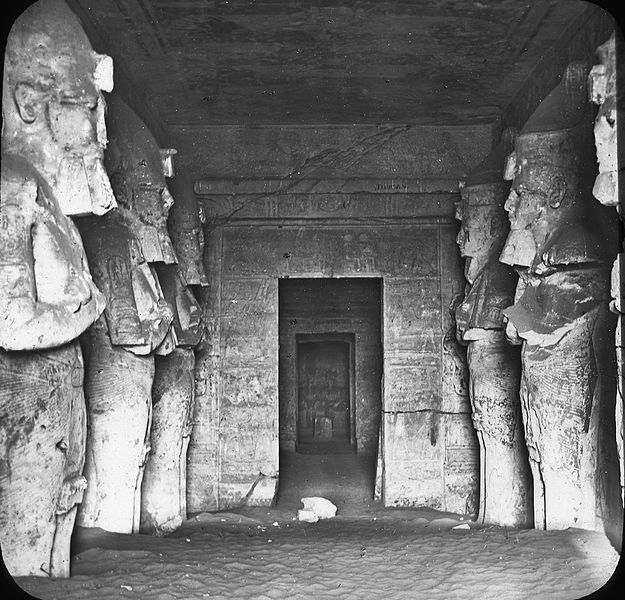 File:S10.08 Abu Simbel, image 9505.jpg