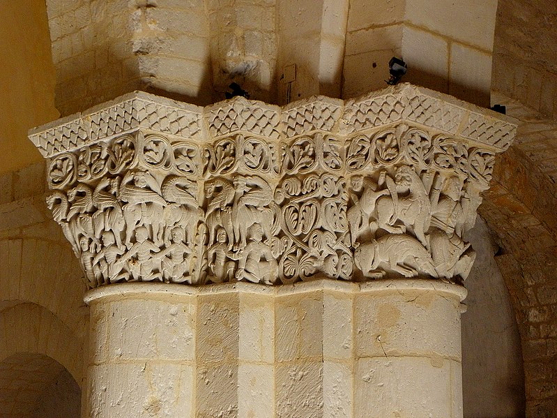 File:Saintes (17) Basilique Saint-Eutrope Intérieur Chapiteau 09.JPG