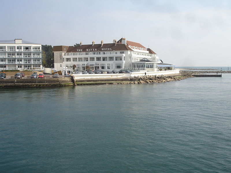 File:Sandbanks HavenPoint.jpg