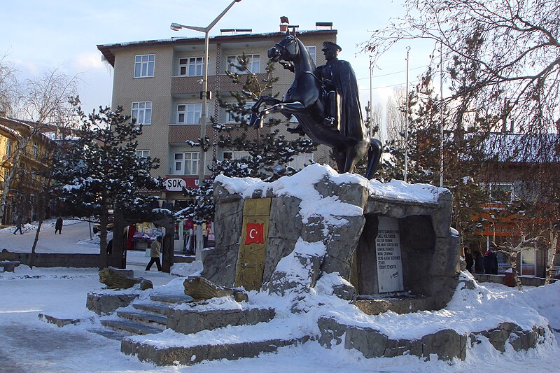File:Sarikamish-Atatürk monument.JPG