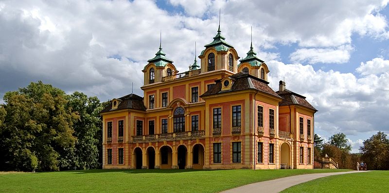 File:Schloss favorite park blick.jpg
