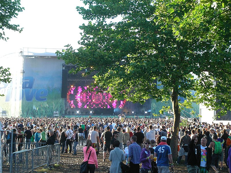 File:Sea of Love 2011 - Mainstage - Tiësto (1).jpg